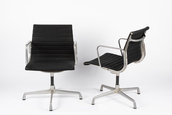 ,Charles & Ray Eames : Sei sedie  - Asta Design e Arti Decorative - Associazione Nazionale - Case d'Asta italiane