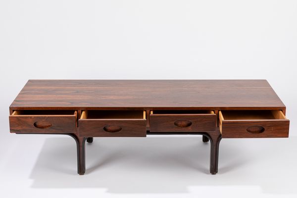 ,Gianfranco Frattini : Tavolino  - Asta Design e Arti Decorative - Associazione Nazionale - Case d'Asta italiane