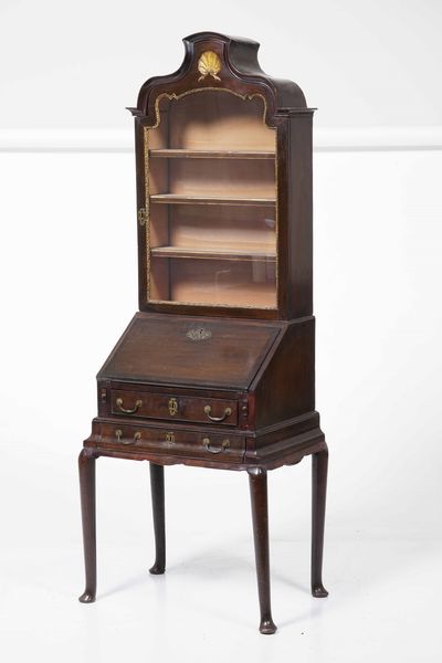 Mobile a due corpi, Inghilterra XIX secolo  - Asta Antiquariato Giugno - Associazione Nazionale - Case d'Asta italiane