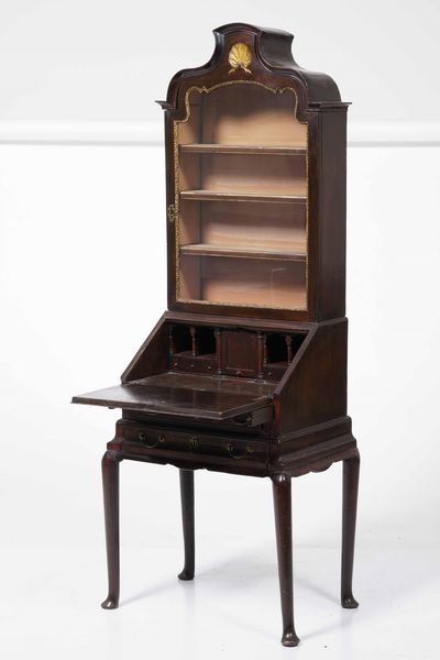 Mobile a due corpi, Inghilterra XIX secolo  - Asta Antiquariato Giugno - Associazione Nazionale - Case d'Asta italiane