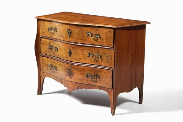 Cassettone lastronato e filettato. Genova, XVIII secolo  - Asta Antiquariato Giugno - Associazione Nazionale - Case d'Asta italiane