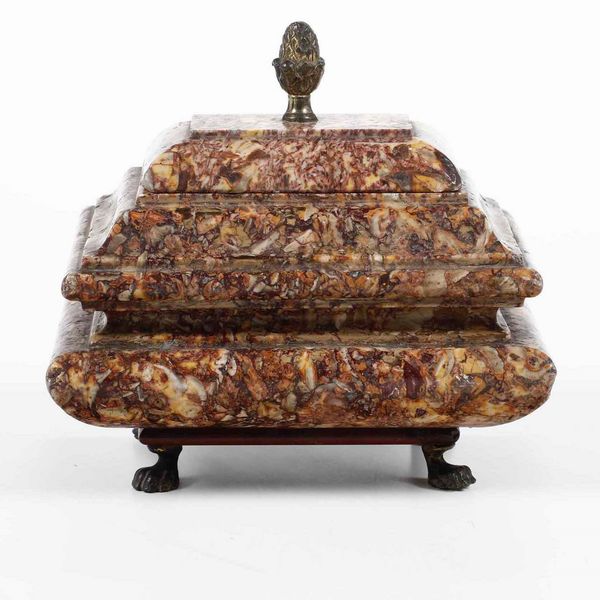 Scatola in marmo paonazzetto, Roma  - Asta Antiquariato Giugno - Associazione Nazionale - Case d'Asta italiane