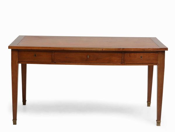 Scrivania a tre cassetti, XIX secolo  - Asta Antiquariato Giugno - Associazione Nazionale - Case d'Asta italiane