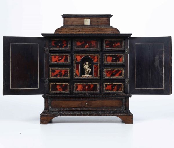 Stipo monetiere, XVIII-XIX secolo  - Asta Antiquariato Giugno - Associazione Nazionale - Case d'Asta italiane