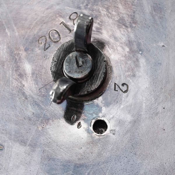 Porta olio e aceto in metallo argentato, boccette in vetro  - Asta Antiquariato Giugno - Associazione Nazionale - Case d'Asta italiane