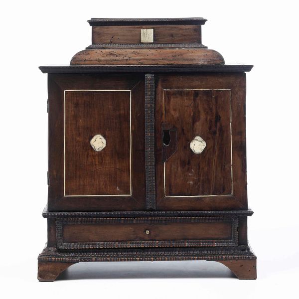 Stipo monetiere, XVIII-XIX secolo  - Asta Antiquariato Giugno - Associazione Nazionale - Case d'Asta italiane