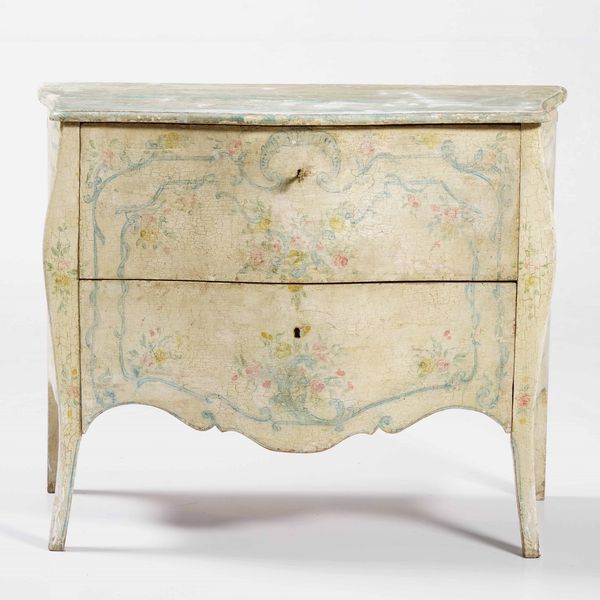 Cassettone in legno laccato. Genova, XIX-XX secolo  - Asta Antiquariato Giugno - Associazione Nazionale - Case d'Asta italiane