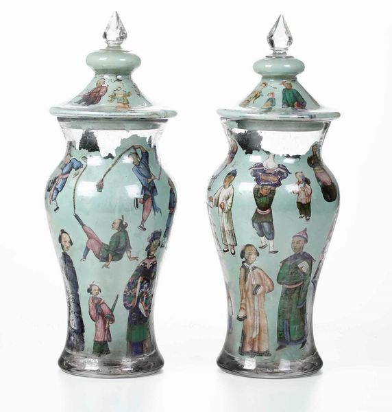 Coppia di vasi in vetro con decalcomania, Piemonte, fine XVIII, inizi XIX secolo (?)  - Asta Antiquariato Giugno - Associazione Nazionale - Case d'Asta italiane