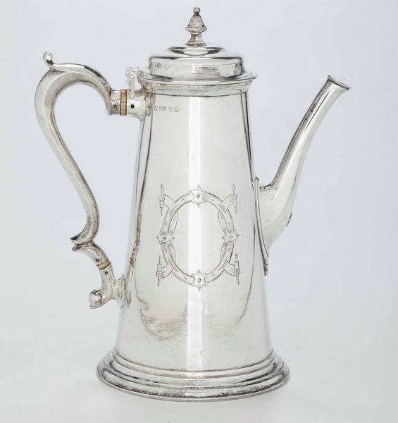 Caffettiera in metallo argentato, XX secolo  - Asta Antiquariato Giugno - Associazione Nazionale - Case d'Asta italiane