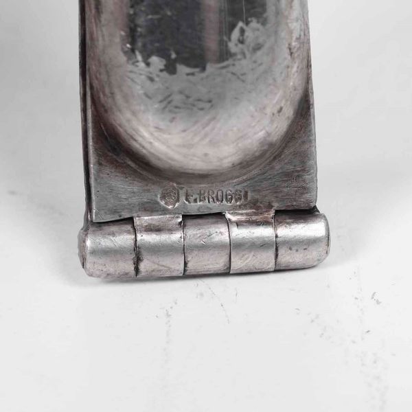 Collezione di nove pinze per asparagi in metallo argentato, Broggi XX secolo  - Asta Antiquariato Giugno - Associazione Nazionale - Case d'Asta italiane