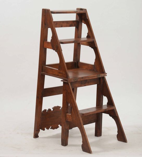 Seggiolone in noce trasformabile in scaletta da biblioteca.Italia centrale, XVIII-XIX  - Asta Antiquariato Giugno - Associazione Nazionale - Case d'Asta italiane