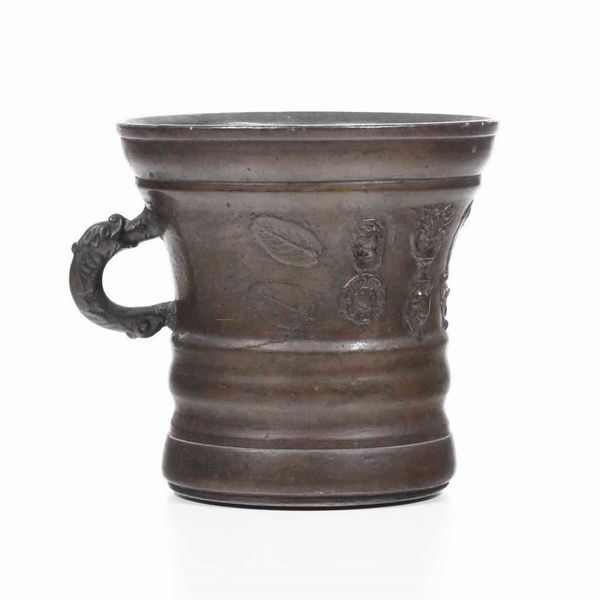 Mortaio in bronzo con un manico  - Asta Antiquariato Giugno - Associazione Nazionale - Case d'Asta italiane