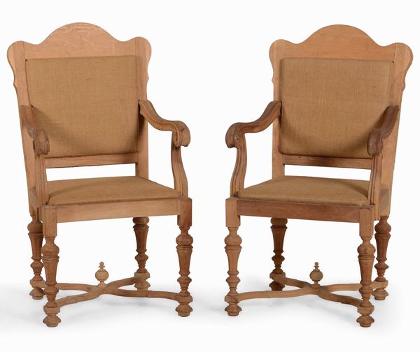 Coppia di poltrone in legno intagliato  - Asta Antiquariato Giugno - Associazione Nazionale - Case d'Asta italiane