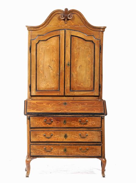 Trumeau lastronato e intarsiato, Piemonte XVIII secolo  - Asta Antiquariato Giugno - Associazione Nazionale - Case d'Asta italiane