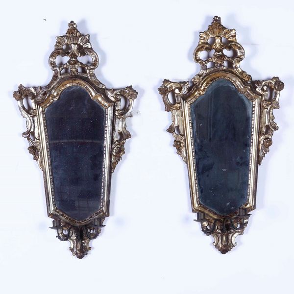 Coppia di ventoline in legno intagliato e dorato. Veneto, XVIII secolo  - Asta Antiquariato Giugno - Associazione Nazionale - Case d'Asta italiane