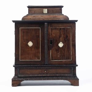 Stipo monetiere, XVIII-XIX secolo  - Asta Antiquariato Giugno - Associazione Nazionale - Case d'Asta italiane