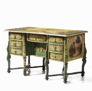 Scrivania mazzarina in legno dipinto. Veneto, XIX secolo  - Asta Antiquariato Giugno - Associazione Nazionale - Case d'Asta italiane