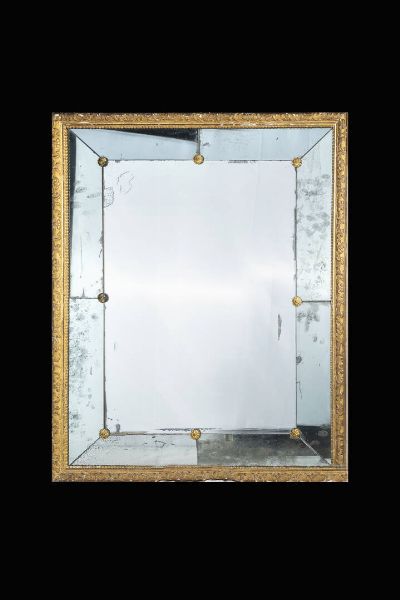 SPECCHIERA : H. cm 93 5x76 cm XX secolo  in legno dorato Difetti e mancanze.  - Asta Antiquariato, Argenti, Dipinti e Sculture - Associazione Nazionale - Case d'Asta italiane