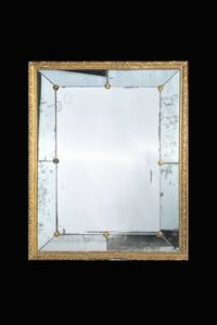 SPECCHIERA - H. cm 93 5x76 cm XX secolo  in legno dorato Difetti e mancanze.