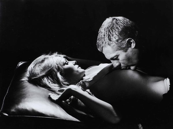 TAZIO SECCHIAROLI : Mastroianni e Ursula Andress  - Asta Arte Moderna e Contemporanea e Fotografia - Associazione Nazionale - Case d'Asta italiane