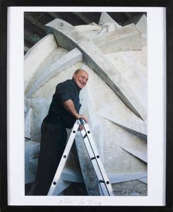 Nino Lo Duca : Arnaldo Pomodoro a lavoro  - Asta Arte Moderna e Contemporanea e Fotografia - Associazione Nazionale - Case d'Asta italiane