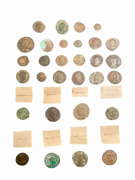Impero Romano : Lotto di 30 monete in bronzo del III-V sec. d.C.  - Asta Numismatica - Associazione Nazionale - Case d'Asta italiane