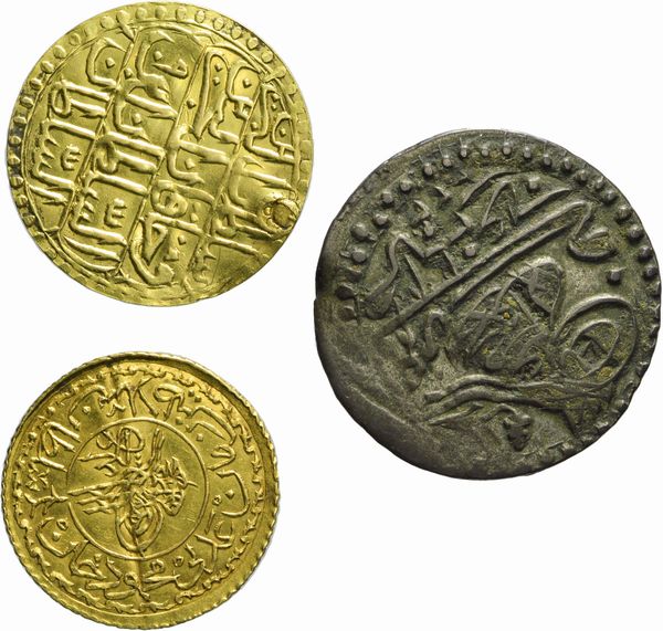 Lotto di tre monete con legenda cufica  - Asta Numismatica - Associazione Nazionale - Case d'Asta italiane