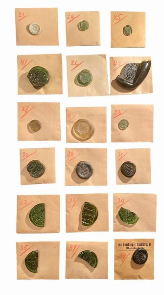 Lotto di 18 gettoni monetali in pasta vitrea  - Asta Numismatica - Associazione Nazionale - Case d'Asta italiane