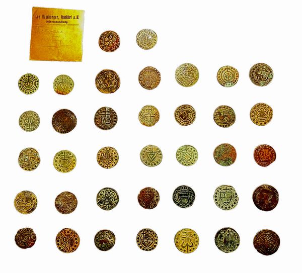 Lotto di 37 tessere mercantili in bronzo  - Asta Numismatica - Associazione Nazionale - Case d'Asta italiane