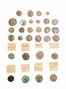 Impero Romano - Lotto di 30 monete in bronzo del III-V sec. d.C.