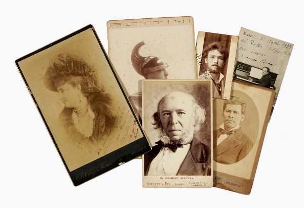 Raccolta di 15 tra albumine e fotografie, alcune con firma e dedica autografa, di Francesco Paolo Michetti, Lorenzo Perosi, Paolo Tosti, Porfirio Diaz, Michail Bakunin, Vittorio Emanuele di Savoia, la regina Margherita, Luigi di Savoia ecc.  - Asta Libri, autografi e manoscritti - Associazione Nazionale - Case d'Asta italiane