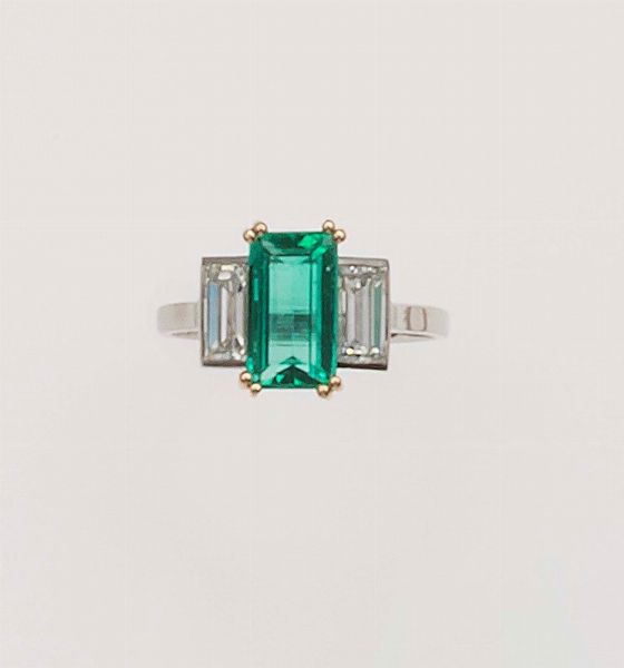 Anello con smeraldo Colombia di ct 2,20 e diamanti per ct 1,50  - Asta Fine Jewels - Associazione Nazionale - Case d'Asta italiane