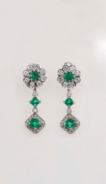 Orecchini pendenti con smeraldi e diamanti  - Asta Fine Jewels - Associazione Nazionale - Case d'Asta italiane