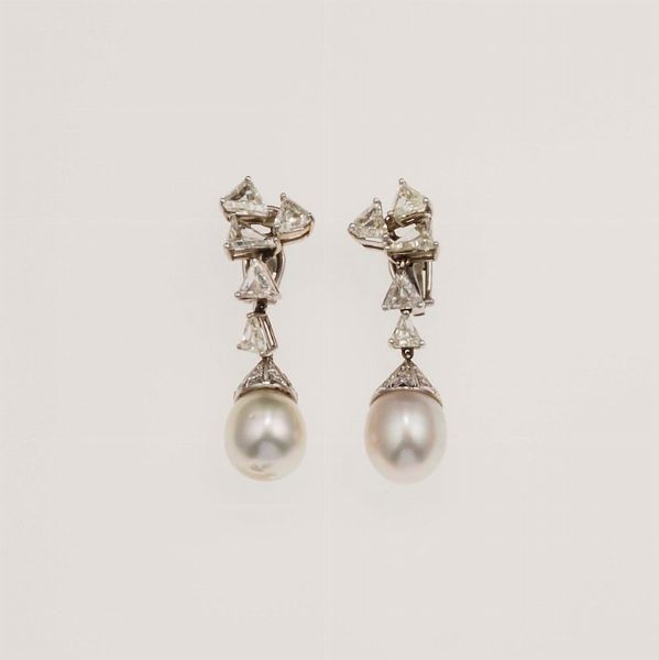 Orecchini pendenti con perle e diamanti taglio triangolo  - Asta Fine Jewels - Associazione Nazionale - Case d'Asta italiane