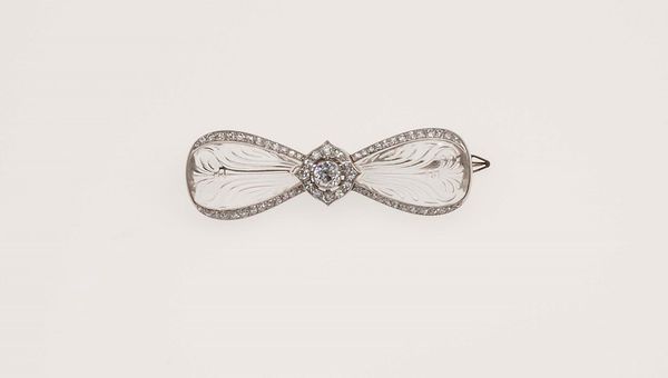Cartier Paris. Spilla Papillon con cristallo di rocca inciso e diamanti  - Asta Fine Jewels - Associazione Nazionale - Case d'Asta italiane