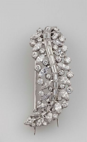 Clip a soggetto floreale con diamanti taglio brillante, navette e tepper  - Asta Fine Jewels - Associazione Nazionale - Case d'Asta italiane