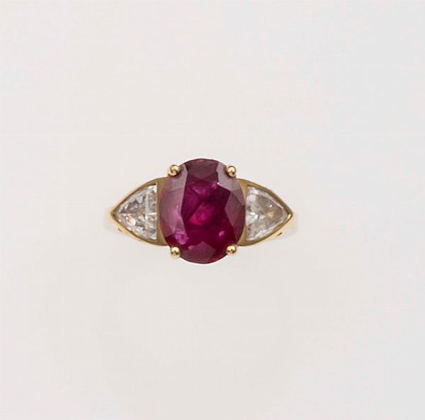 Anello con rubino Thailandia di ct 2,50 circa e due diamanti  - Asta Fine Jewels - Associazione Nazionale - Case d'Asta italiane
