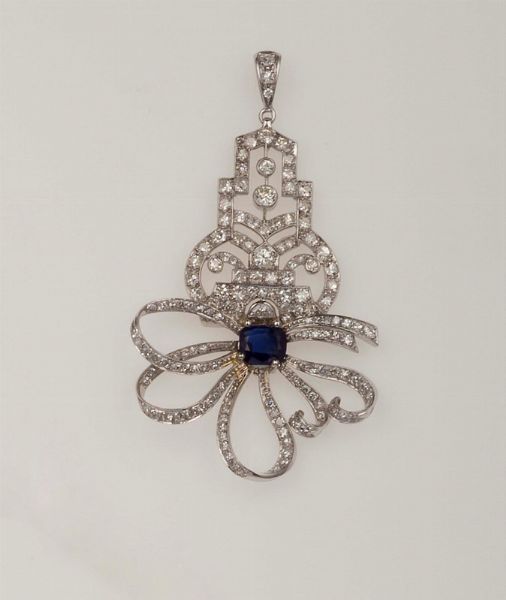 Pendente con zaffiro di ct 1,60 circa e diamanti di vecchio taglio  - Asta Fine Jewels - Associazione Nazionale - Case d'Asta italiane