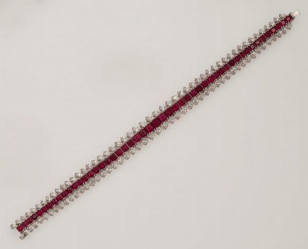 Bracciale con rubini taglio carr e diamanti taglio navetta  - Asta Fine Jewels - Associazione Nazionale - Case d'Asta italiane