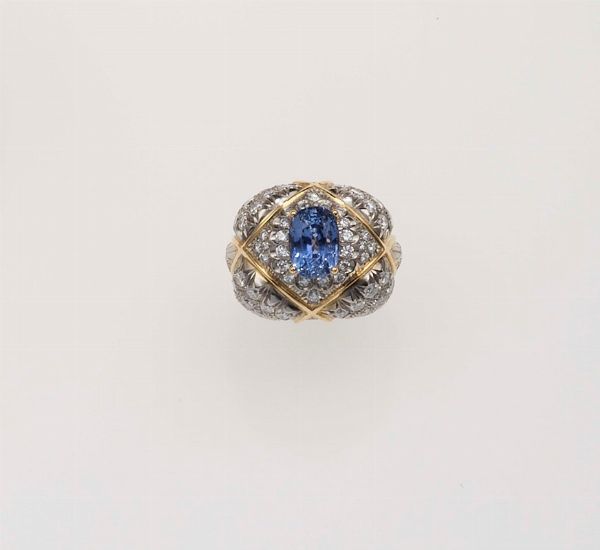 David WEBB. Anello con zaffiro Sri Lanka di ct 5,80 e diamanti  - Asta Fine Jewels - Associazione Nazionale - Case d'Asta italiane