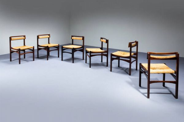 PRODUZIONE ITALIANA : Sei sedie con struttura in legno  sedute in paglia intrecciata. Anni '60 cm 74x47x49  - Asta Design - Associazione Nazionale - Case d'Asta italiane