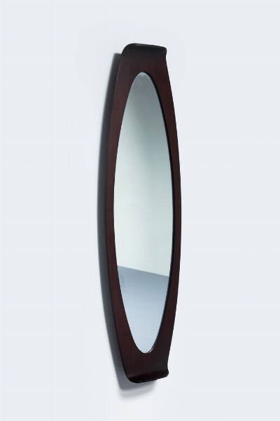 CAMPO & GRAFFI : Specchio con cornice in compensato curvato. Anni '60 cm 146x42  - Asta Design - Associazione Nazionale - Case d'Asta italiane