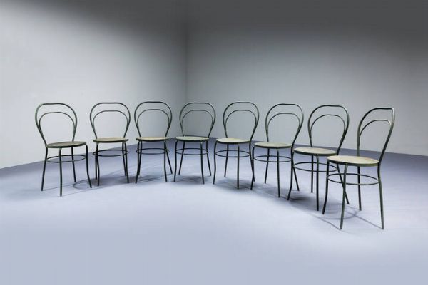 PRODUZIONE ITALIANA : Otto sedie da giardino in metallo verniciato. Anni '50 cm 83x40x40  - Asta Design - Associazione Nazionale - Case d'Asta italiane