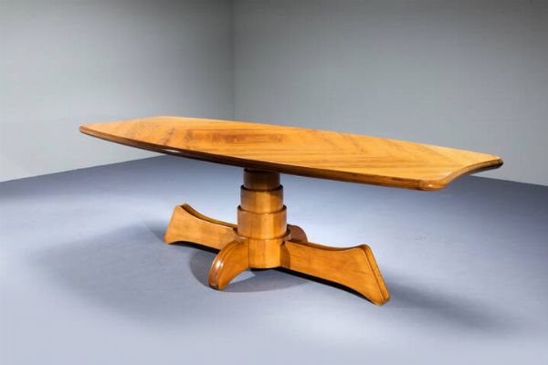 RENATO MADURINI : Tavolo in legni di varie essenze. Prod. Renato e Roberto Madurini Anni '70 cm 78x243x100  - Asta Design - Associazione Nazionale - Case d'Asta italiane