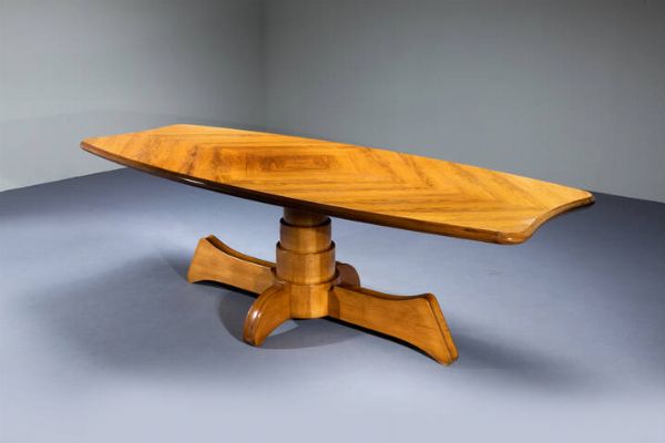 RENATO MADURINI : Tavolo in legni di varie essenze. Prod. Renato e Roberto Madurini Anni '70 cm 78x243x100  - Asta Design - Associazione Nazionale - Case d'Asta italiane