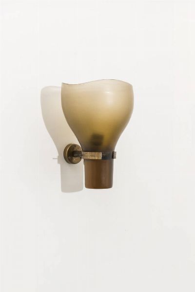 TOBIA SCARPA : Lampada a parete in vetro battuto e inciso. Prod. Venini anni '60 cm 30x20x20  - Asta Design - Associazione Nazionale - Case d'Asta italiane
