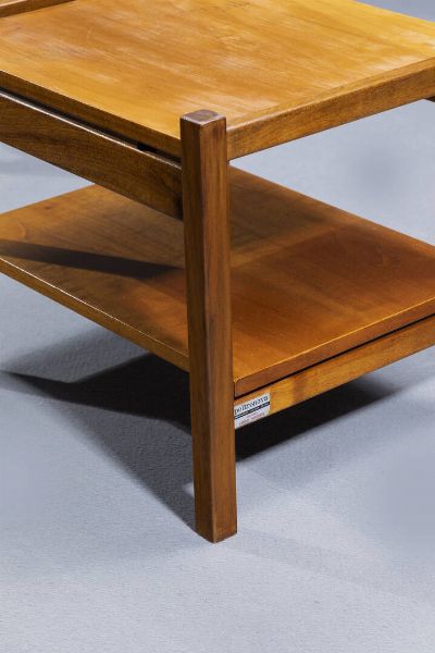 ETTORE SOTTSASS : Coppia di comodini in legno. Prod. Poltronova 1963 Etichetta del Produttore cm 38x38x45  - Asta Design - Associazione Nazionale - Case d'Asta italiane