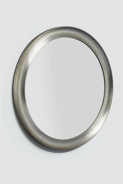 SERGIO MAZZA : Specchiera con bordo in alluminio. Anni '70 diam cm 112 5  - Asta Design - Associazione Nazionale - Case d'Asta italiane