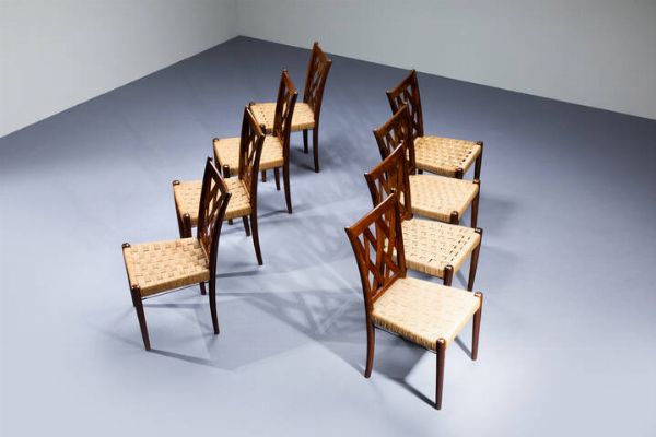 MARIO PASSANTI : Otto sedie con struttura in legno  sedute in paglia intrecciata. Anni '50 cm 90x46x46 Bibl.: D. Alaimo  Mobili di architetti e progettisti torinesi 1945-1955  Deposito Culturale 2018  pag. 180  - Asta Design - Associazione Nazionale - Case d'Asta italiane