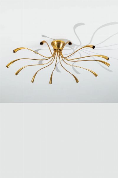 OSCAR TORLASCO : Lampadario in ottone. Anni '50 diam cm 104  - Asta Design - Associazione Nazionale - Case d'Asta italiane